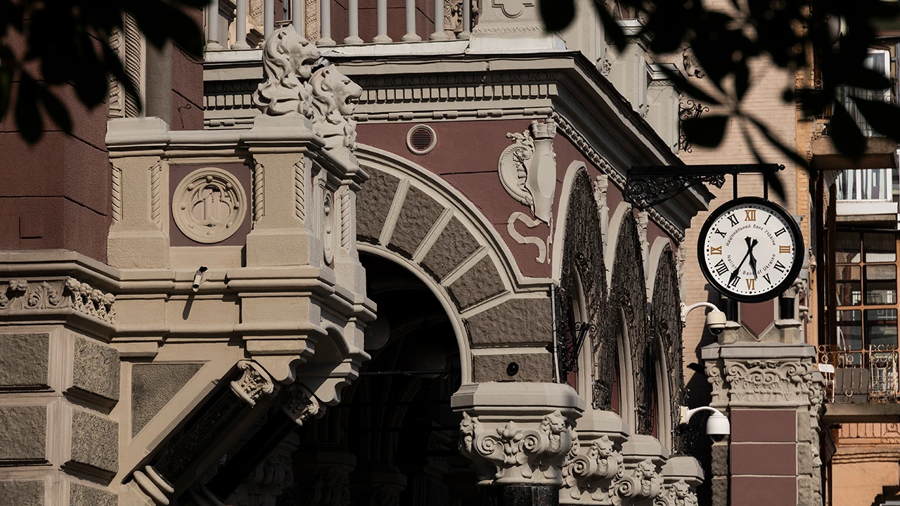 НБУ оштрафував RozetkaPay та Portmone за порушення прав споживачів