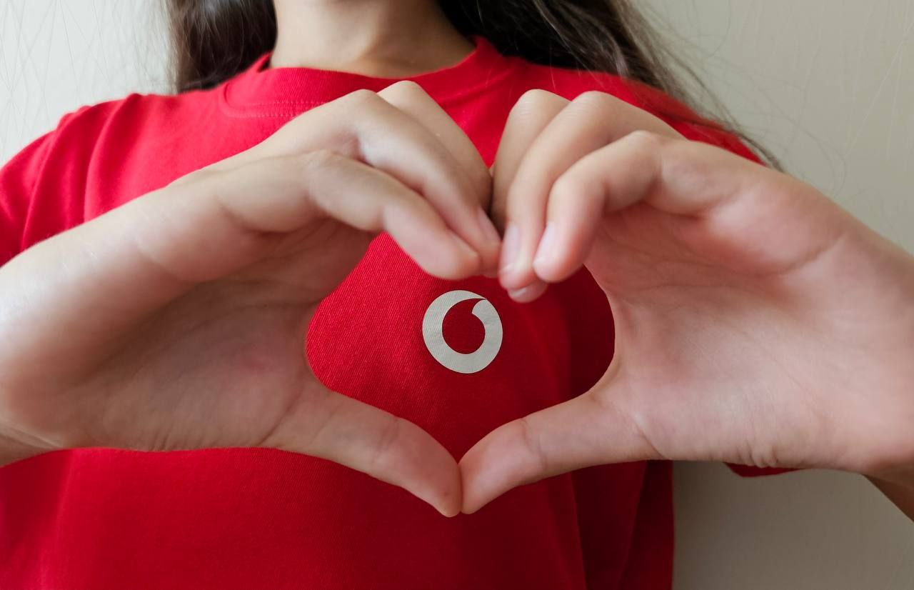 У «Vodafone Україна» попередили про можливі перебої зі звʼязком через нічний обстріл